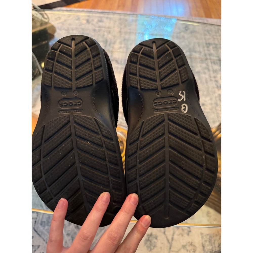 Crocs Mammoth Black Faux Fur Lined Clogs Slip On Shoes Mens 6 Womens 8 - Picture 8 of 9